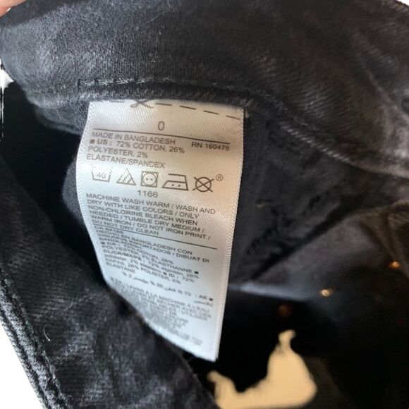 Old Navy high rise black jean shorts - Picture 6 of 6